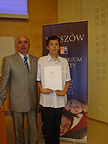 Pami�tkowe zdj�cie tu� po uroczysto�ci w towarzystwie Podkarpackiego Kuratora O�wiaty Jacka Wojtasa